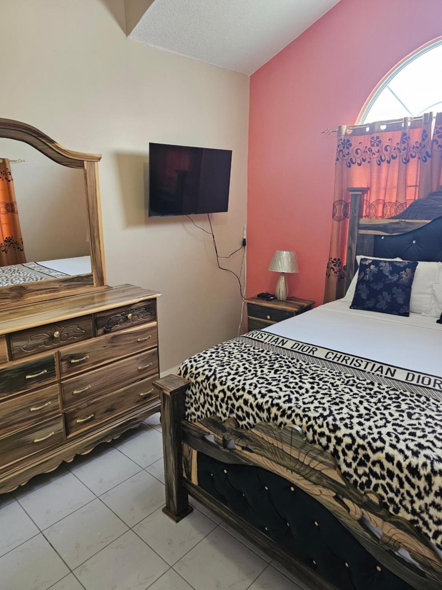 Mi Casa Comfort Estate Villa Portmore Eksteriør bilde