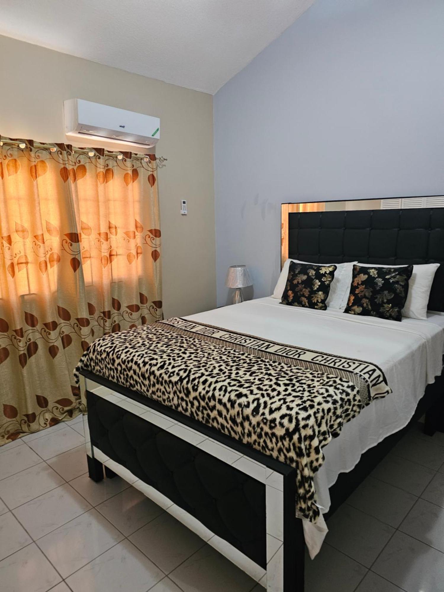 Mi Casa Comfort Estate Villa Portmore Eksteriør bilde